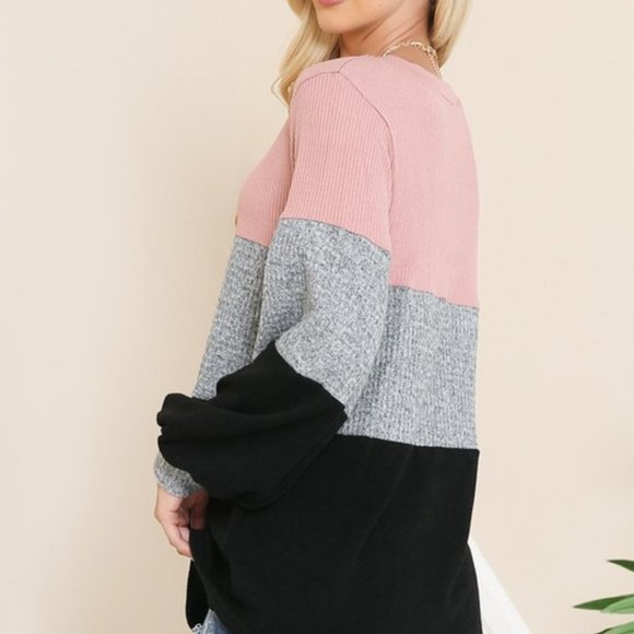 Oversize Color Block Top - Picture 2 of 5